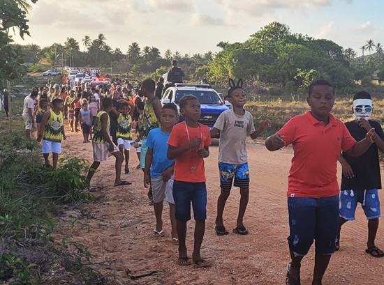 Com muita segurança ‘Bloco Coco Mania’ fecha Carnaval e agita litoral em Estância