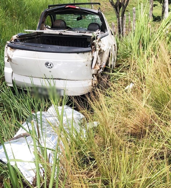 Motorista morre e passageiro fica ferido após capotamento em Boquim (SE)