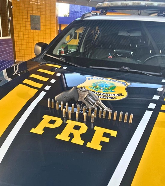 PRF/SE prende homem com revólver e munições em São Cristóvão