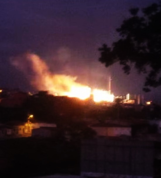 Incêndio em subestação de energia deixa milhares sem luz em Porto da Folha