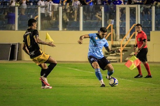 Confiança vence Volta Redonda por 4 a 1 e sobe na tabela da Série C