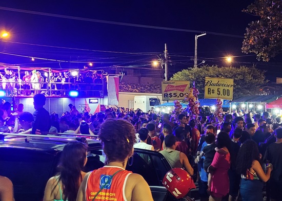 Bloco Cornolândia anima foliões no Bairro Cidade Nova em Estância e dar show em segurança