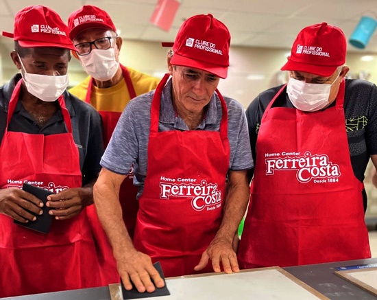 A Ferreira Costa oferece cursos gratuitos para profissionais da construção civil ou demais interessados através do Clube do Profissional