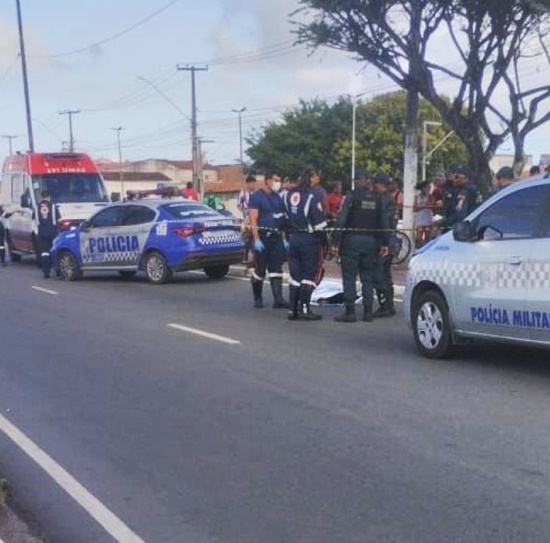 Jovem é executado a tiros após sair de restaurante em Nossa Senhora do Socorro