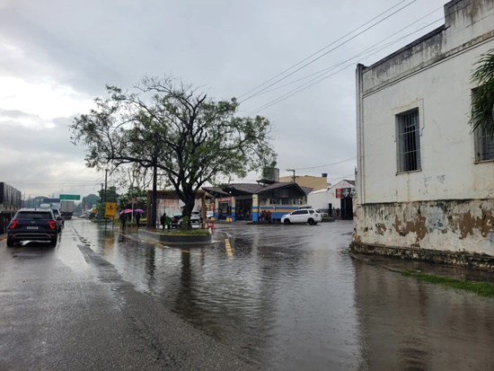 Estância registra maior volume de chuva do ano.