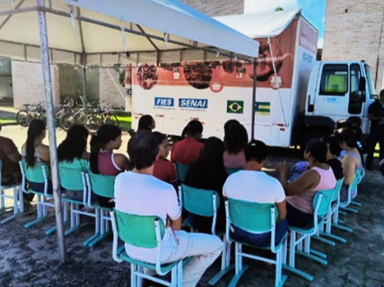 Escola do Legislativo Inicia Curso de Salgados e Doces para Lanchonete