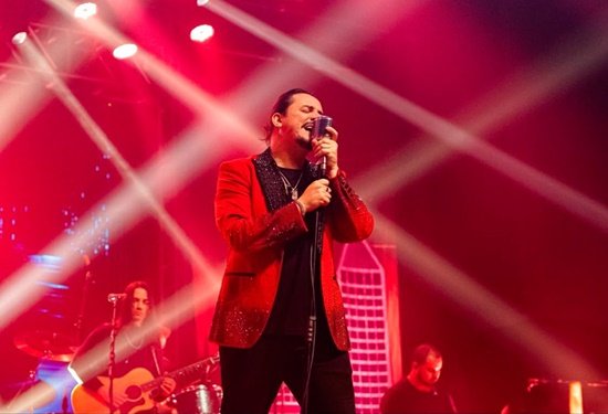 Centro de Convenções recebe show de Dino Fonseca no dia 3 de janeiro